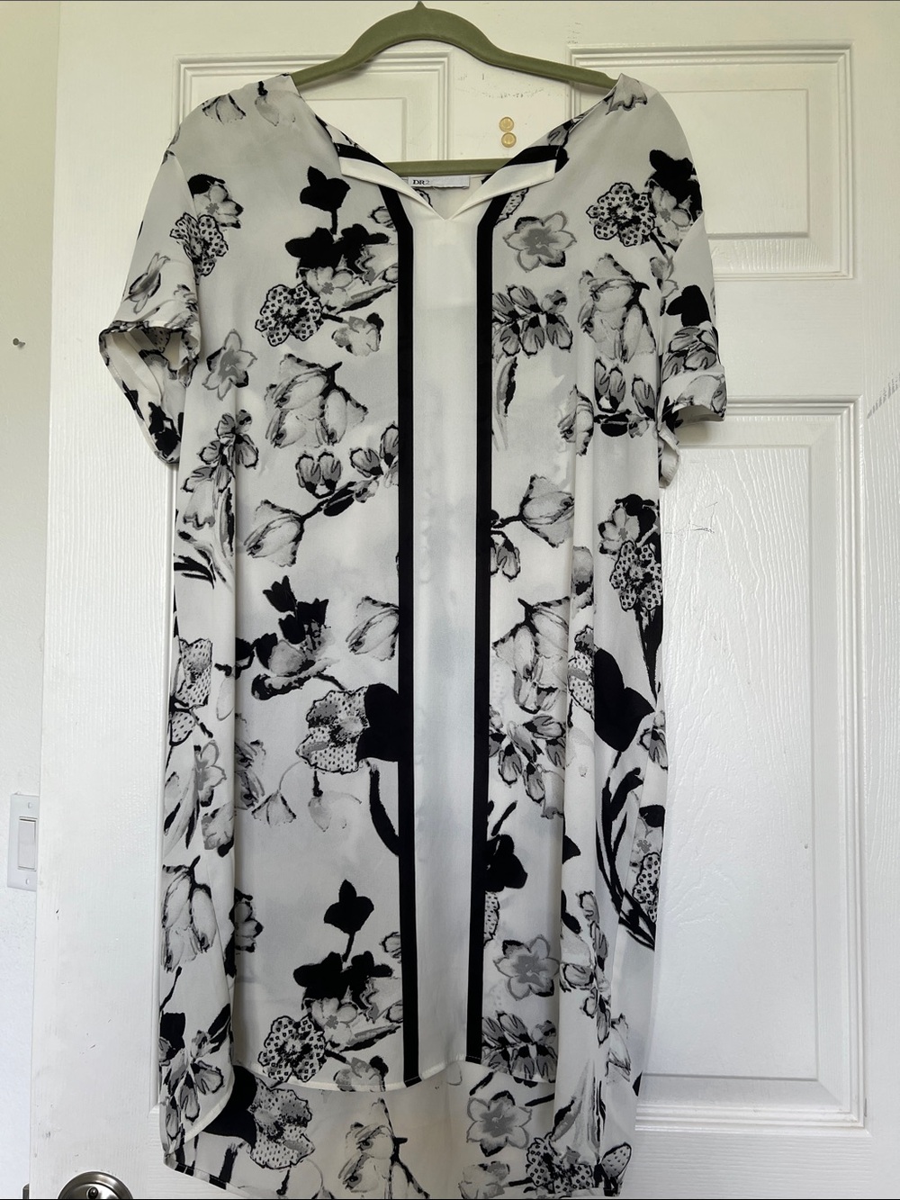 DR2 Black and White Floral Midi Dress